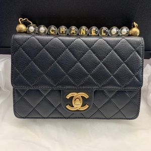 Lambskin Quilted Chic Pearls Flap Black